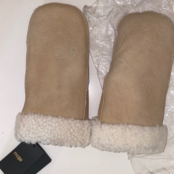 Maje Sheepskin Wool Mittens in Camel - Picture 2 of 7